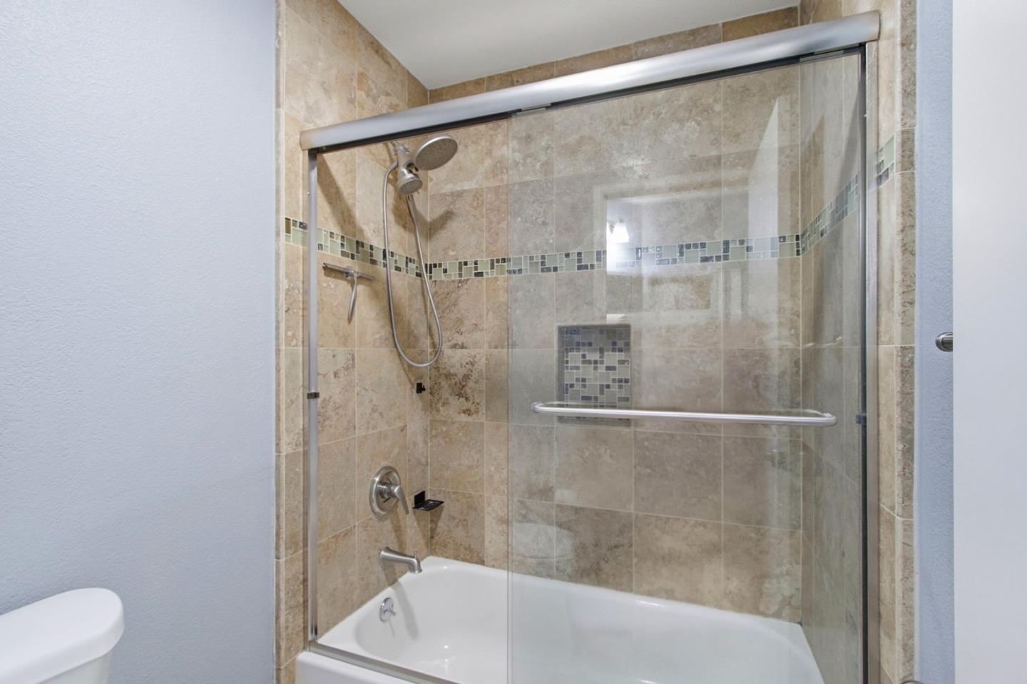 Detail Gallery Image 20 of 33 For 354 Shadow Run Dr, San Jose,  CA 95110 - 2 Beds | 2 Baths