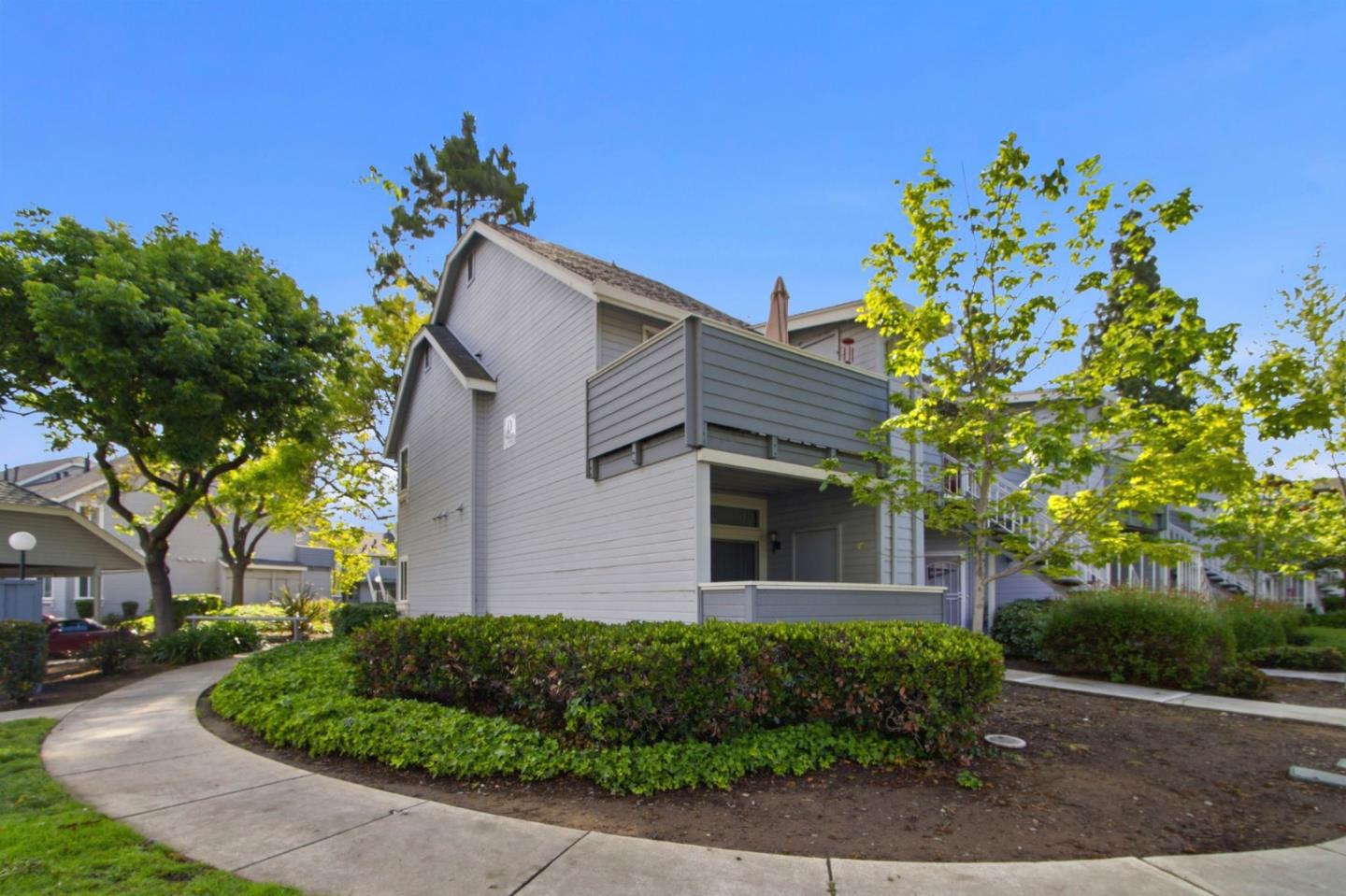 Detail Gallery Image 26 of 33 For 354 Shadow Run Dr, San Jose,  CA 95110 - 2 Beds | 2 Baths