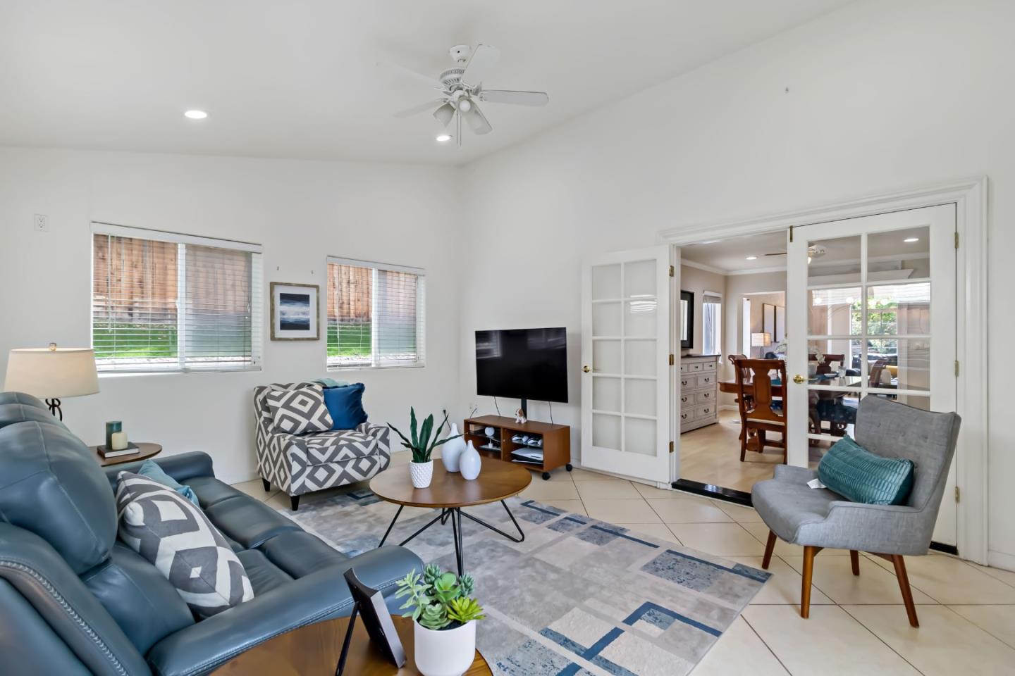 Detail Gallery Image 14 of 50 For 3389 Brook Leaf Ct, San Jose,  CA 95132 - 3 Beds | 2/1 Baths