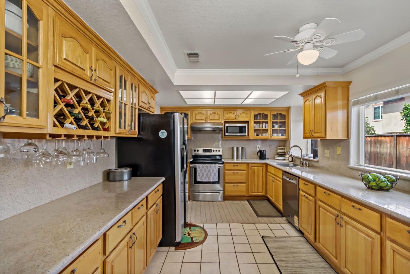 Detail Gallery Image 5 of 50 For 3389 Brook Leaf Ct, San Jose,  CA 95132 - 3 Beds | 2/1 Baths