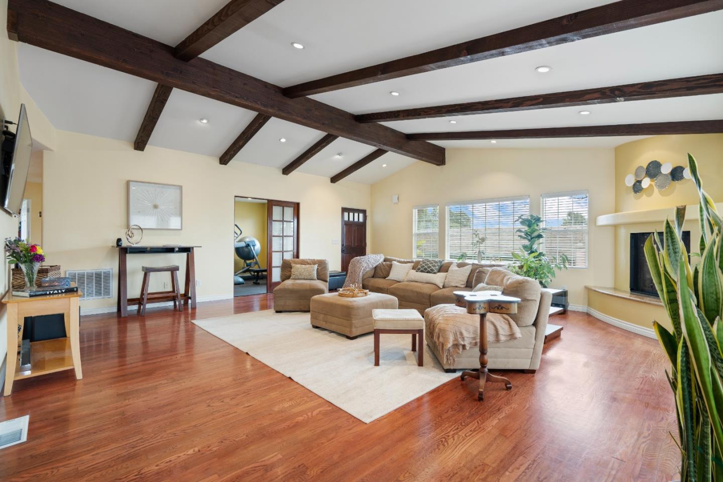 Detail Gallery Image 3 of 58 For 1325 Kimball Ave, Seaside,  CA 93955 - 4 Beds | 2/1 Baths