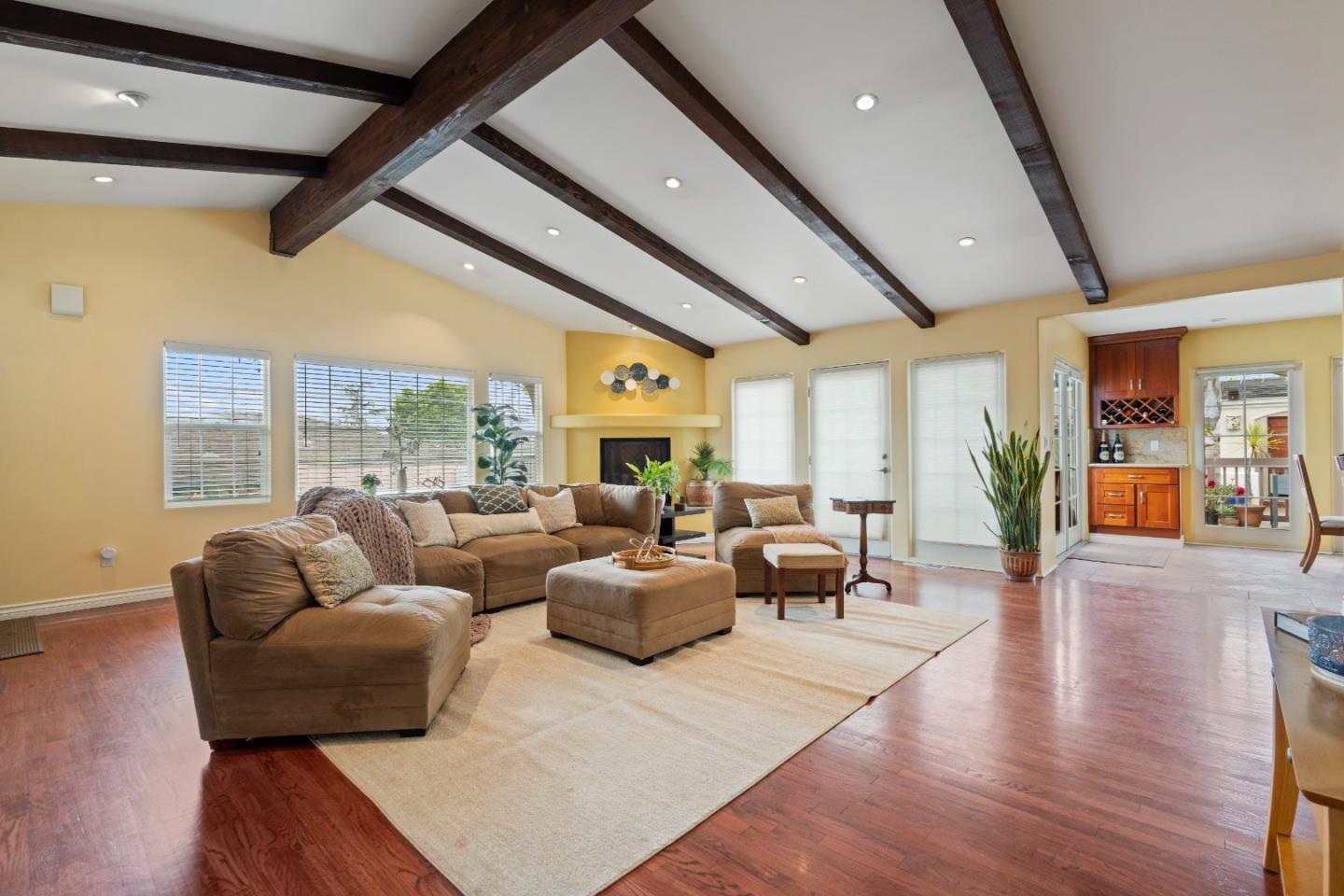 Detail Gallery Image 5 of 58 For 1325 Kimball Ave, Seaside,  CA 93955 - 4 Beds | 2/1 Baths