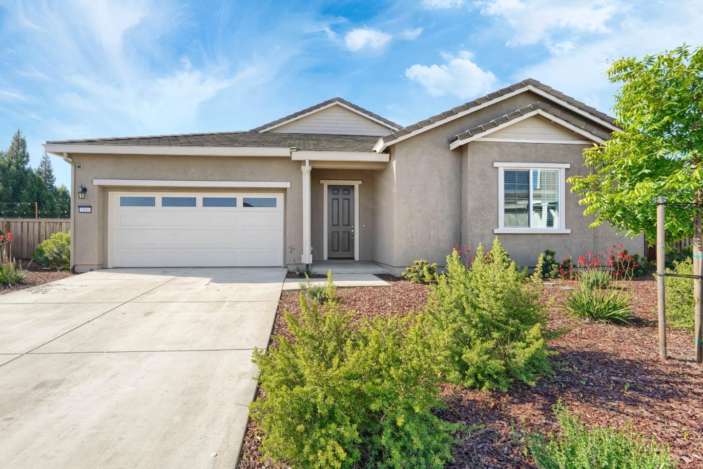 Front Image Thumbnail for ML82043608