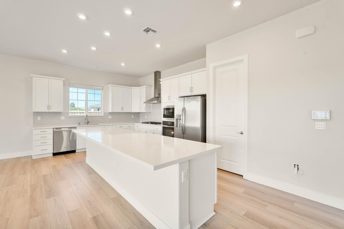 1549 Base Court, Dixon, CA, 95620