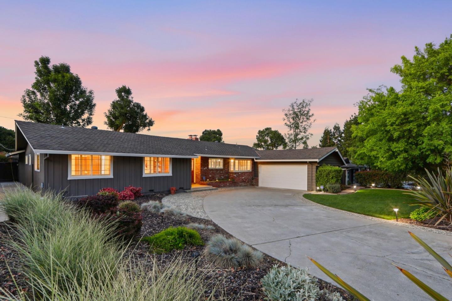 Detail Gallery Image 3 of 43 For 1171 Calle Ventura, San Jose,  CA 95120 - 4 Beds | 2/1 Baths