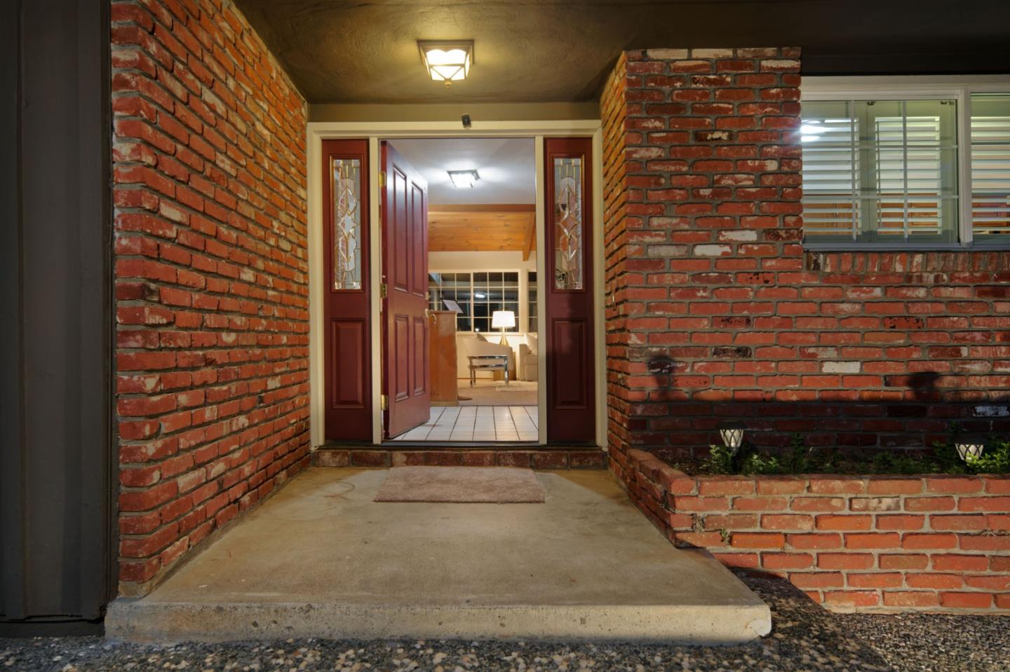 Detail Gallery Image 5 of 43 For 1171 Calle Ventura, San Jose,  CA 95120 - 4 Beds | 2/1 Baths
