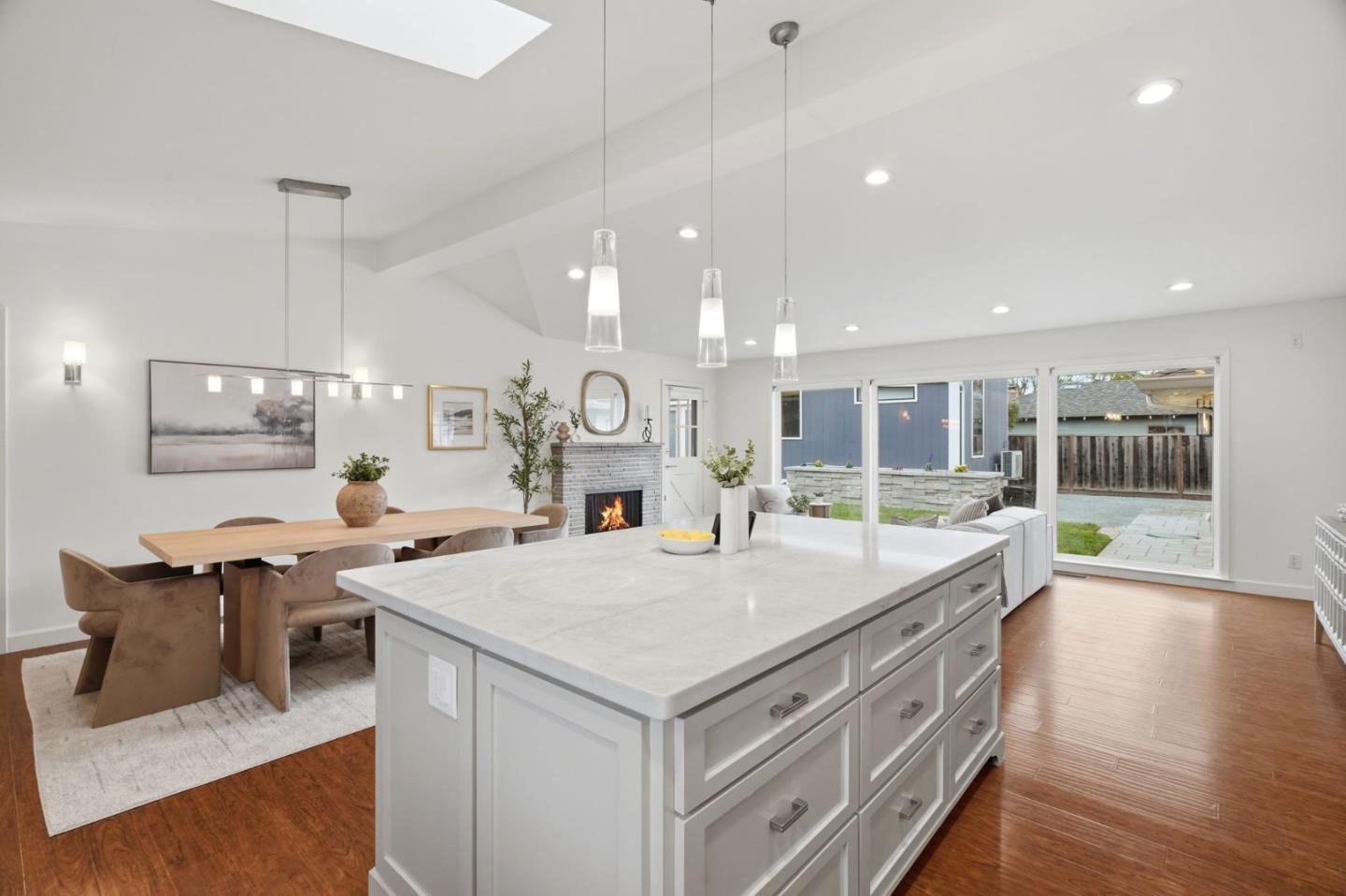 Detail Gallery Image 11 of 42 For 1500 Brookdale Dr, San Jose,  CA 95125 - 4 Beds | 3 Baths