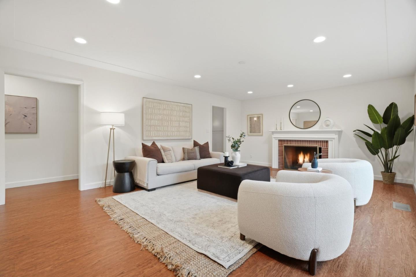 Detail Gallery Image 5 of 42 For 1500 Brookdale Dr, San Jose,  CA 95125 - 4 Beds | 3 Baths