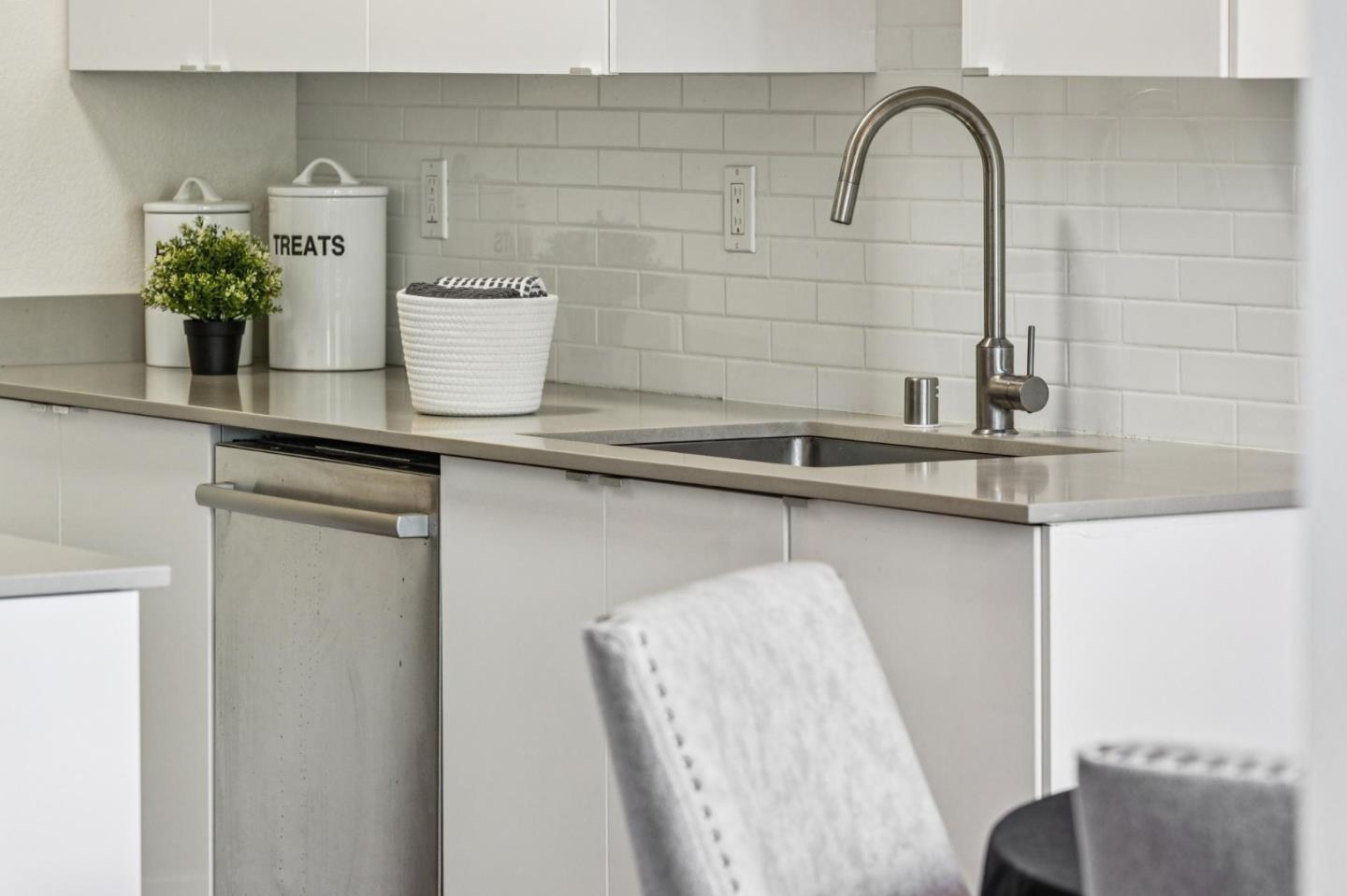 Detail Gallery Image 11 of 29 For 195 Shoreline Ct, Richmond,  CA 94804 - 1 Beds | 1 Baths