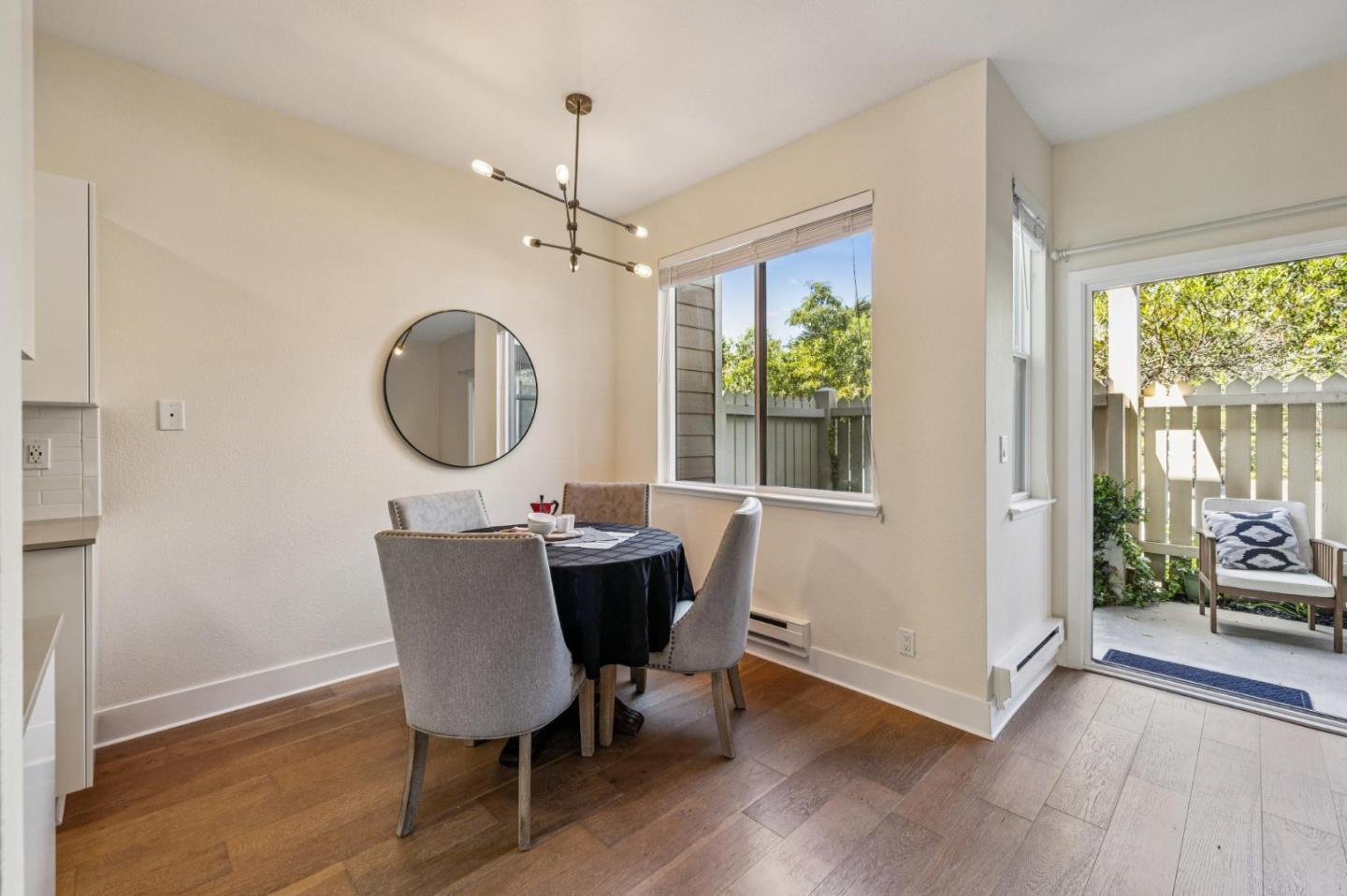 Detail Gallery Image 8 of 29 For 195 Shoreline Ct, Richmond,  CA 94804 - 1 Beds | 1 Baths