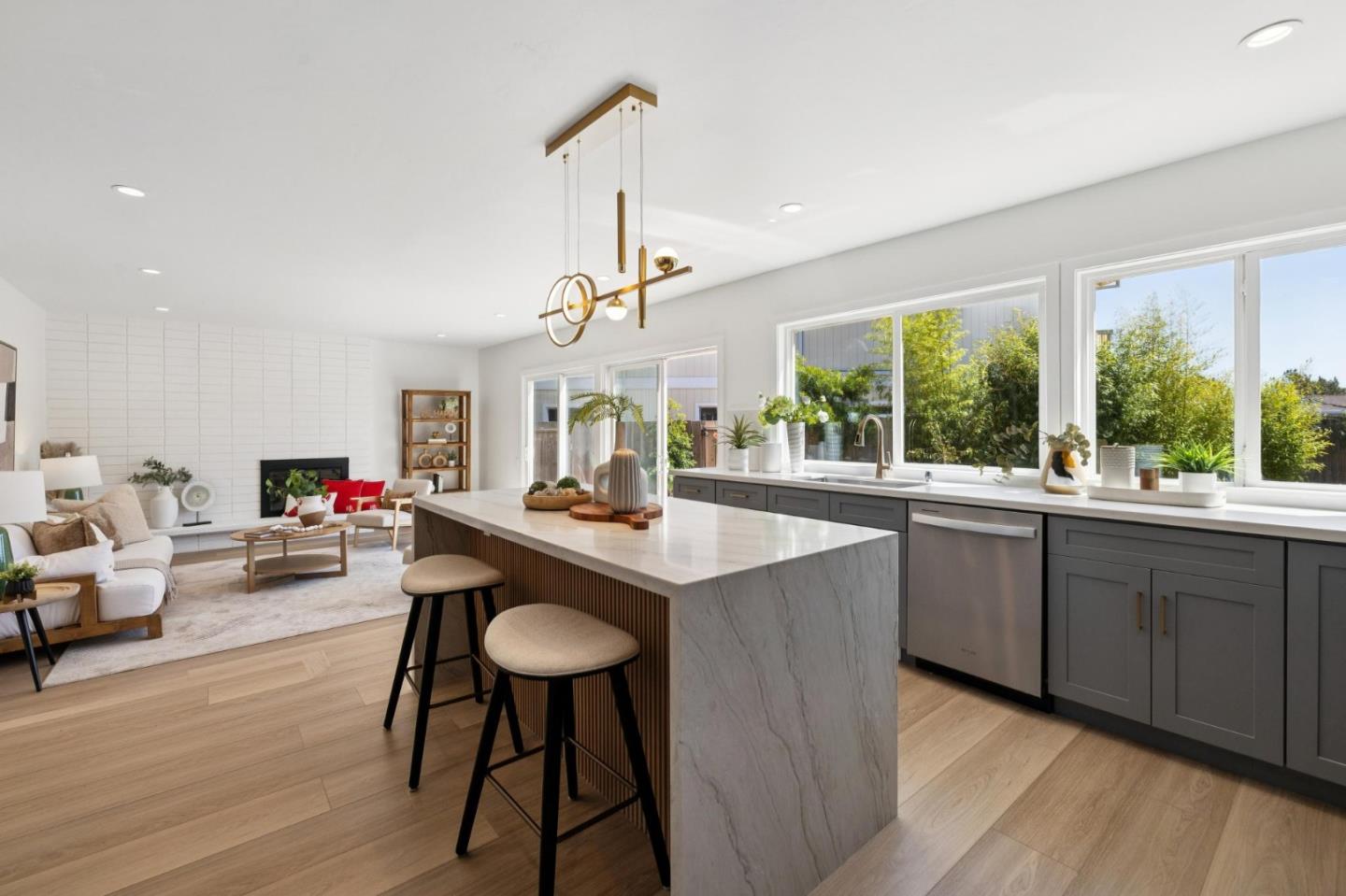 Detail Gallery Image 15 of 94 For 284 Avocet Ct, Foster City,  CA 94404 - 5 Beds | 3 Baths