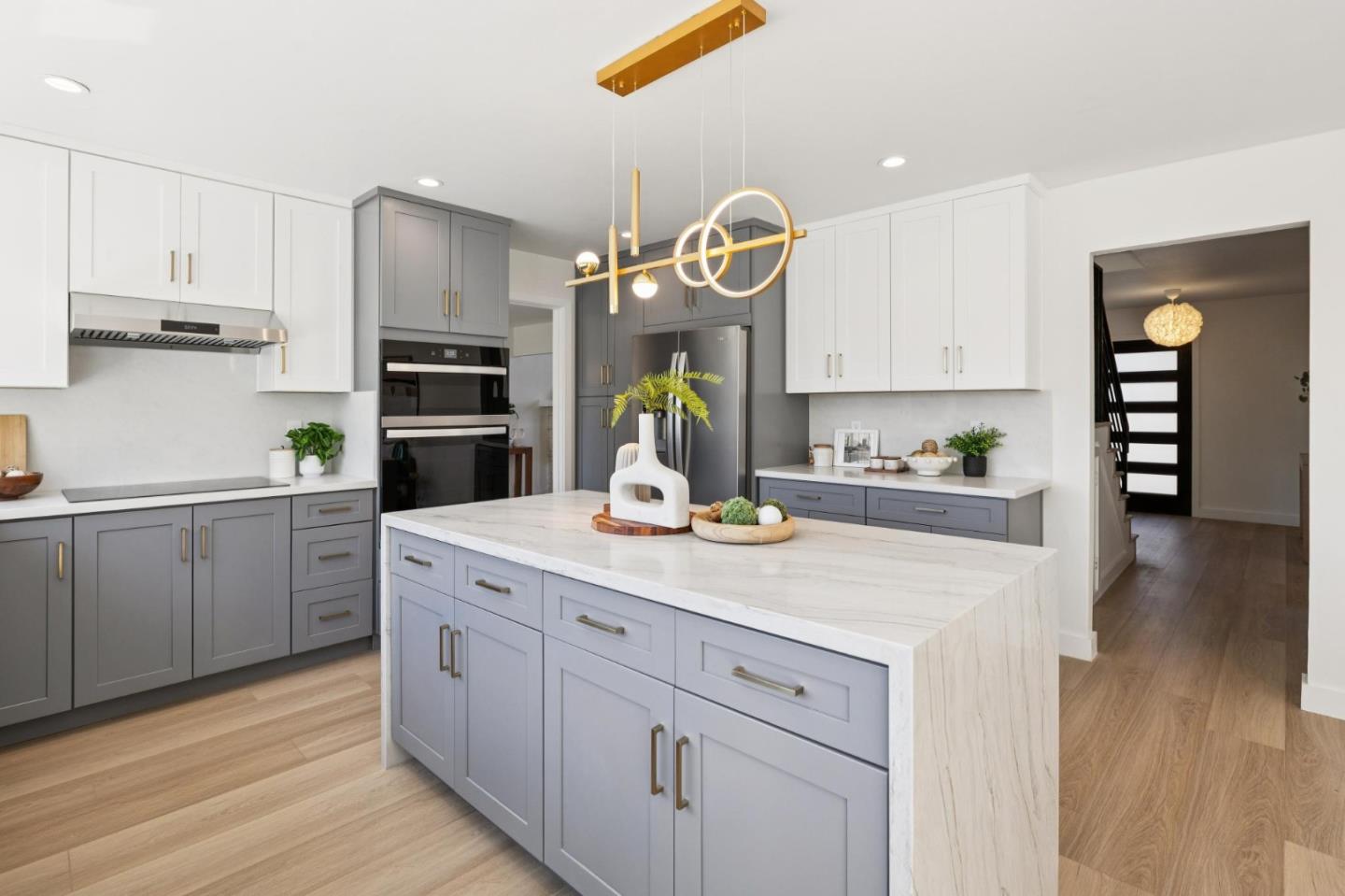 Detail Gallery Image 16 of 94 For 284 Avocet Ct, Foster City,  CA 94404 - 5 Beds | 3 Baths