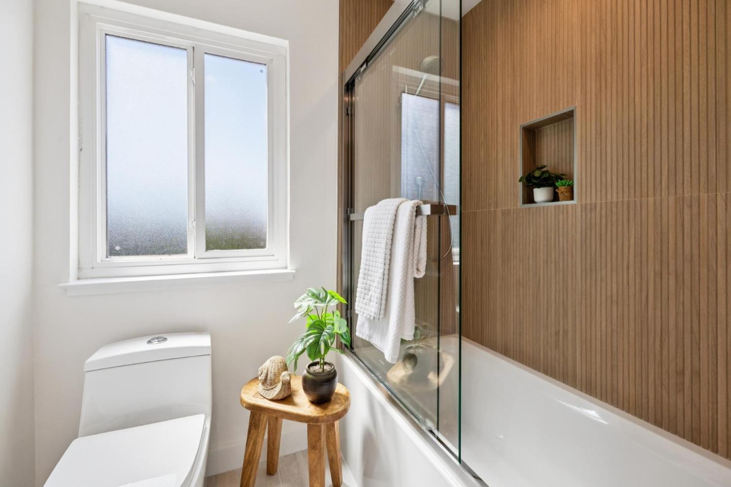 Detail Gallery Image 70 of 94 For 284 Avocet Ct, Foster City,  CA 94404 - 5 Beds | 3 Baths