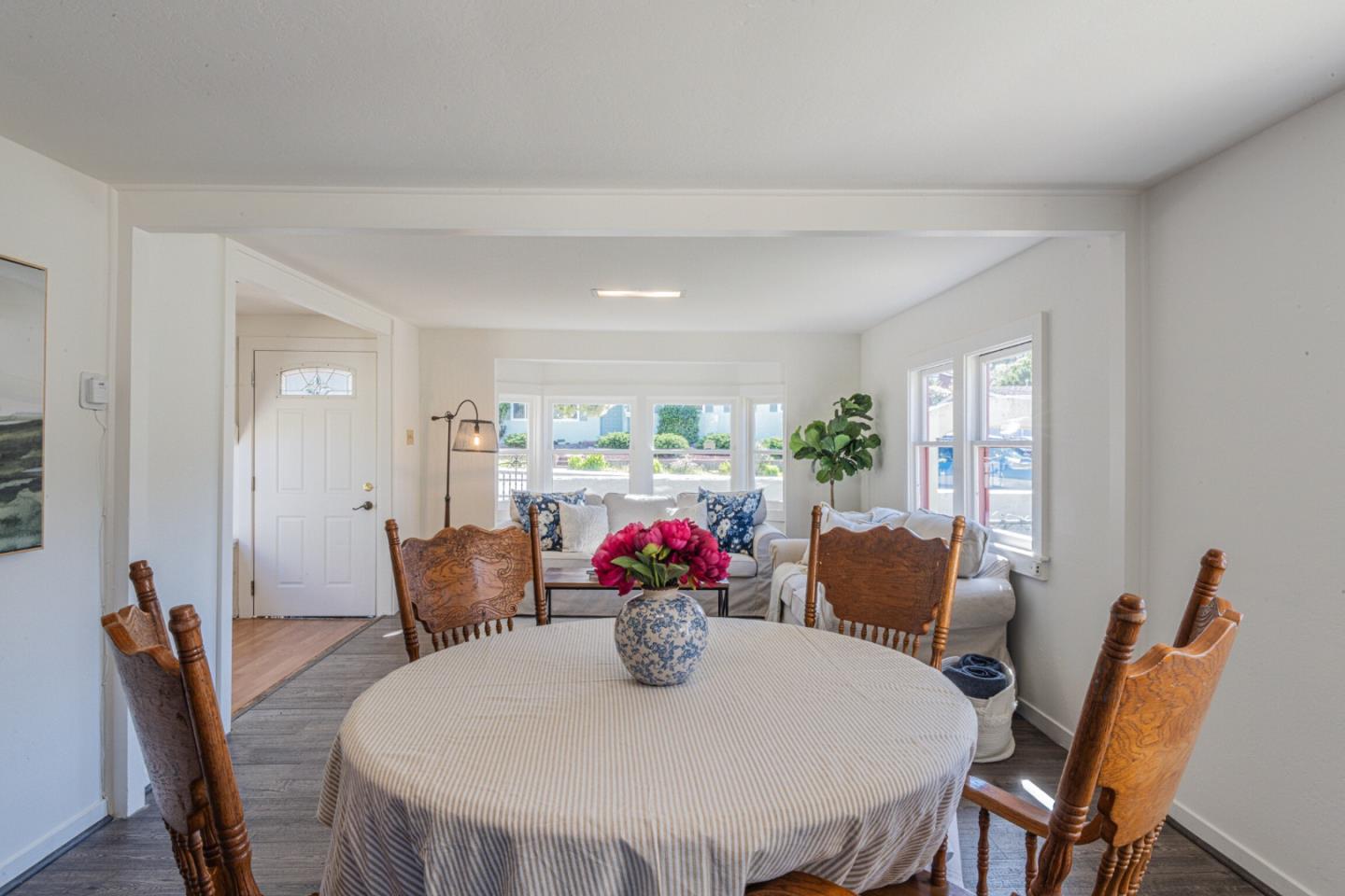 Detail Gallery Image 14 of 40 For 724 Cypress St, Monterey,  CA 93940 - 2 Beds | 1 Baths