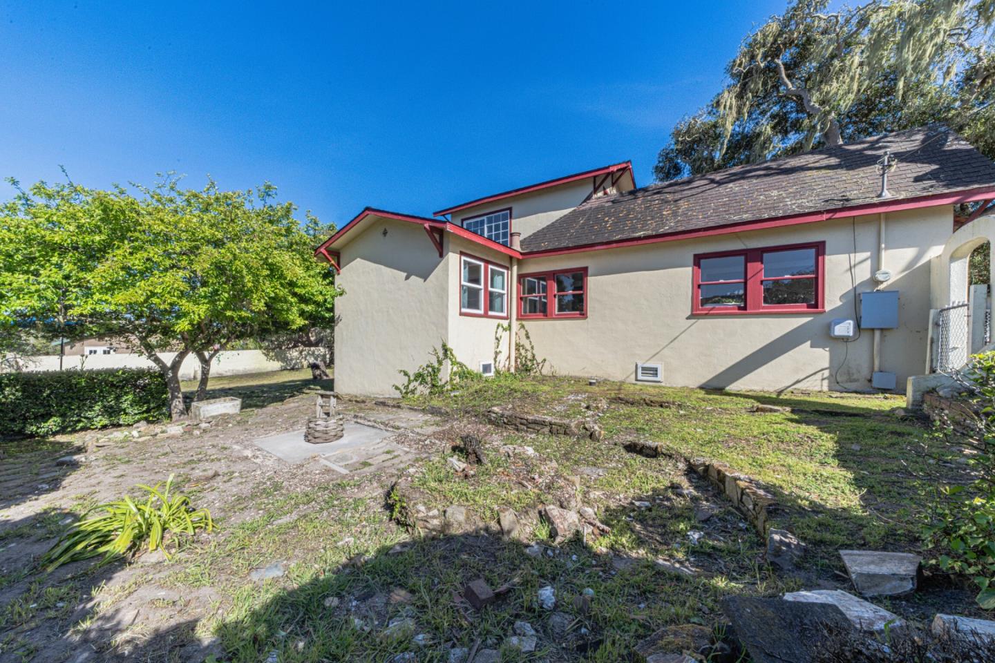 Detail Gallery Image 33 of 40 For 724 Cypress St, Monterey,  CA 93940 - 2 Beds | 1 Baths