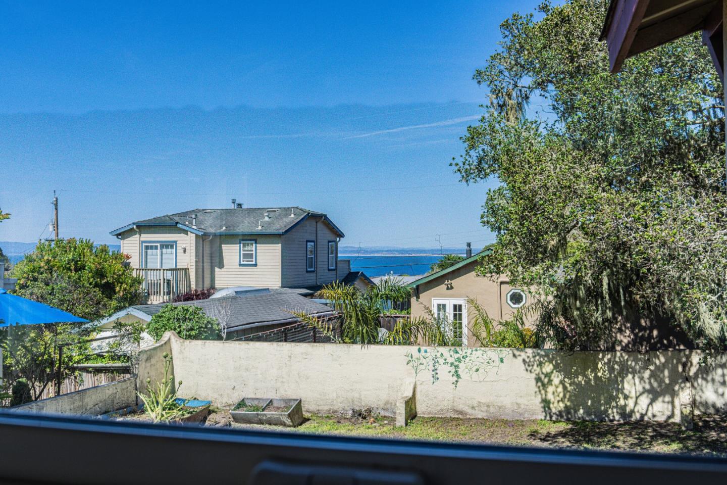 Detail Gallery Image 35 of 40 For 724 Cypress St, Monterey,  CA 93940 - 2 Beds | 1 Baths