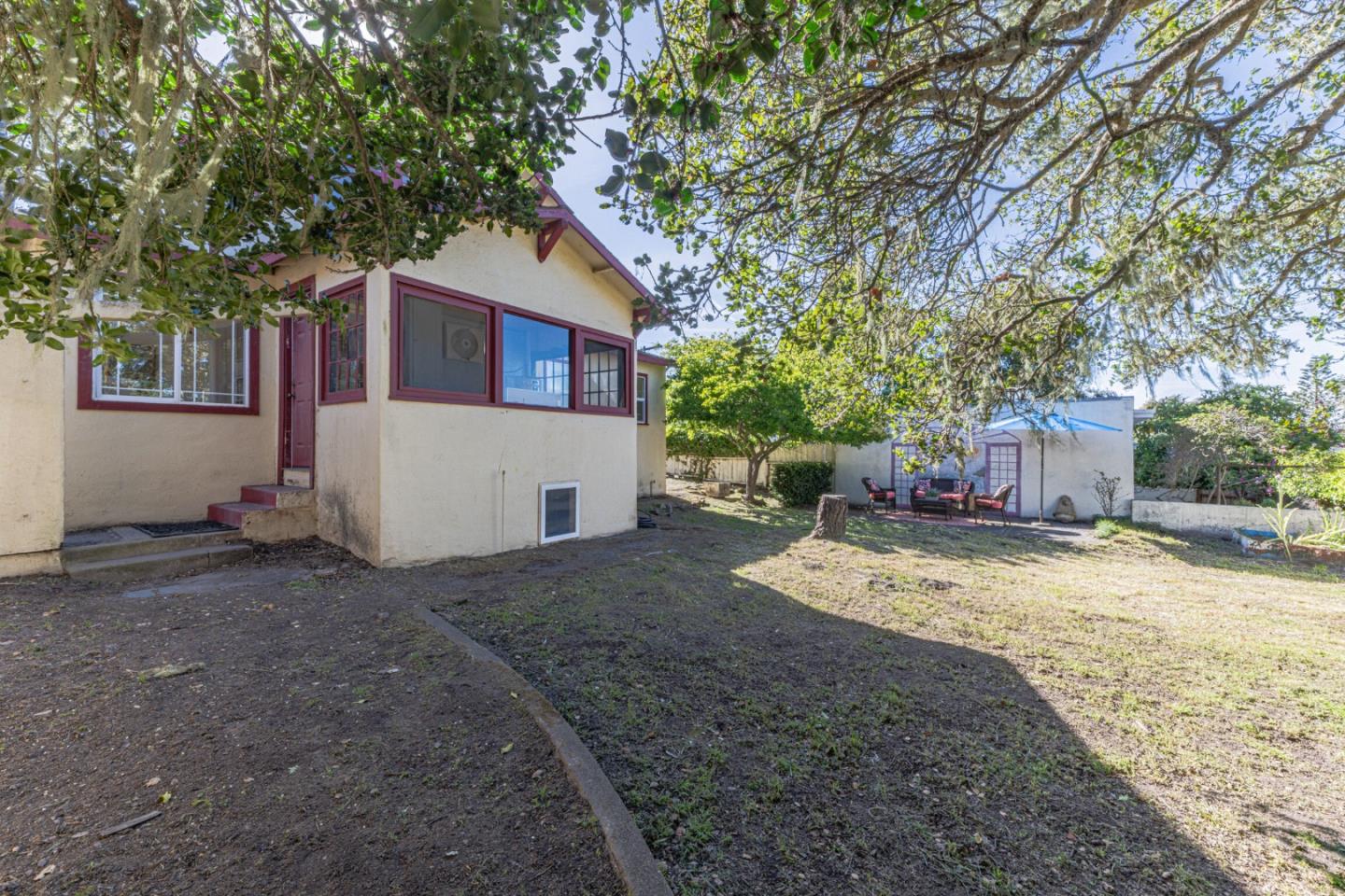 Detail Gallery Image 37 of 40 For 724 Cypress St, Monterey,  CA 93940 - 2 Beds | 1 Baths