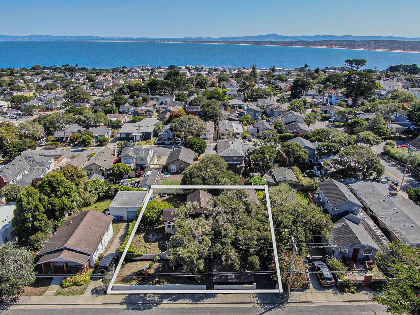 Detail Gallery Image 40 of 40 For 724 Cypress St, Monterey,  CA 93940 - 2 Beds | 1 Baths