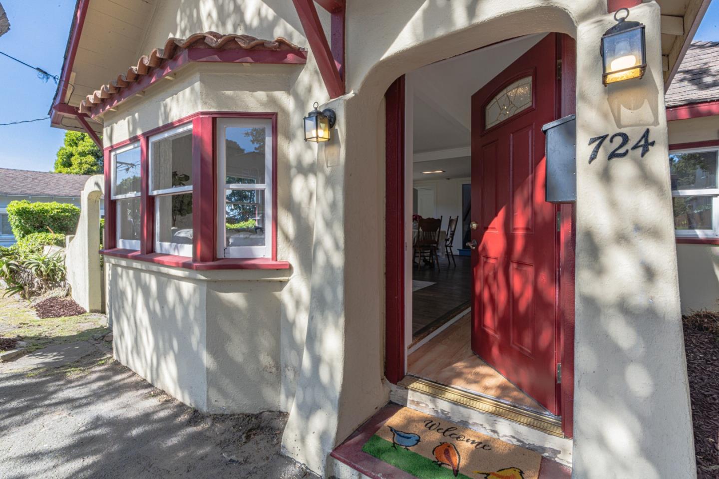 Detail Gallery Image 7 of 40 For 724 Cypress St, Monterey,  CA 93940 - 2 Beds | 1 Baths