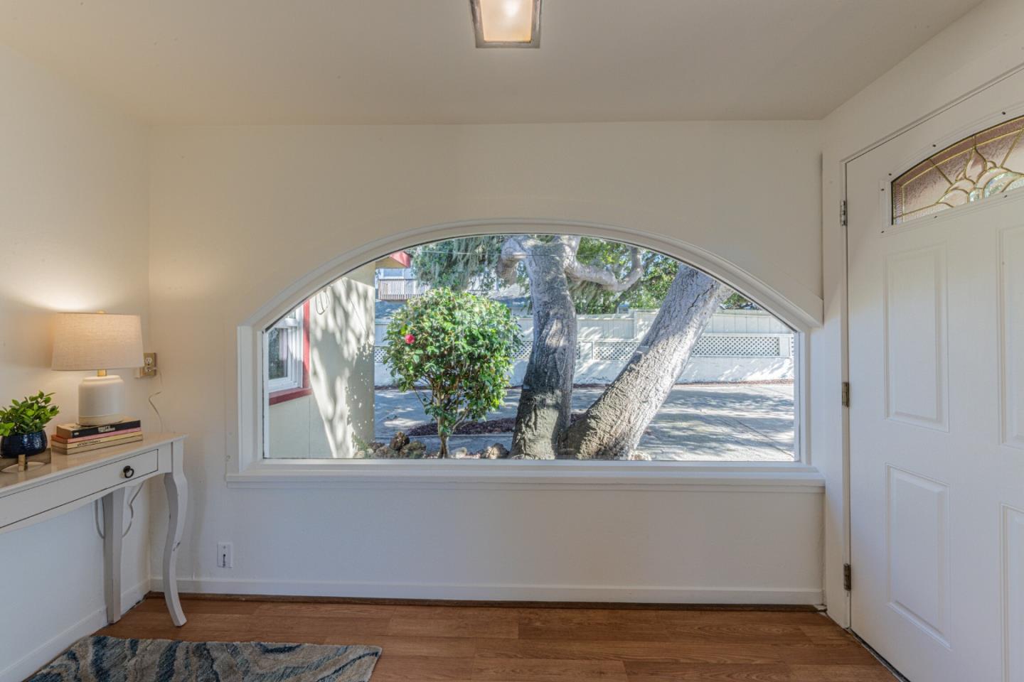 Detail Gallery Image 8 of 40 For 724 Cypress St, Monterey,  CA 93940 - 2 Beds | 1 Baths