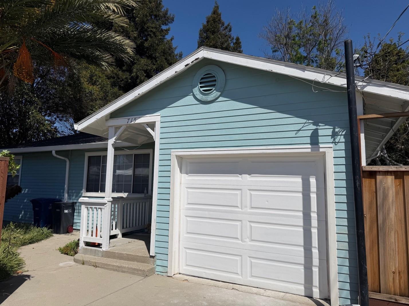 Detail Gallery Image 2 of 15 For 715 Schafer Rd, Hayward,  CA 94544 - 2 Beds | 1 Baths