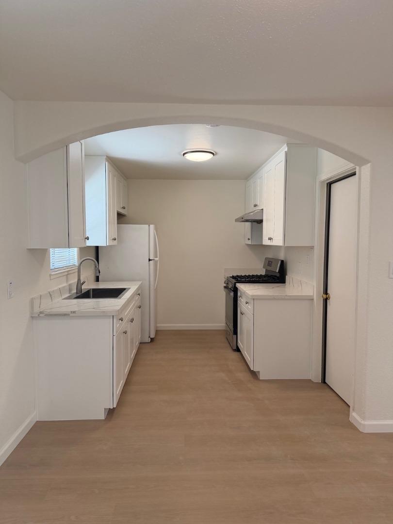 Detail Gallery Image 6 of 15 For 715 Schafer Rd, Hayward,  CA 94544 - 2 Beds | 1 Baths