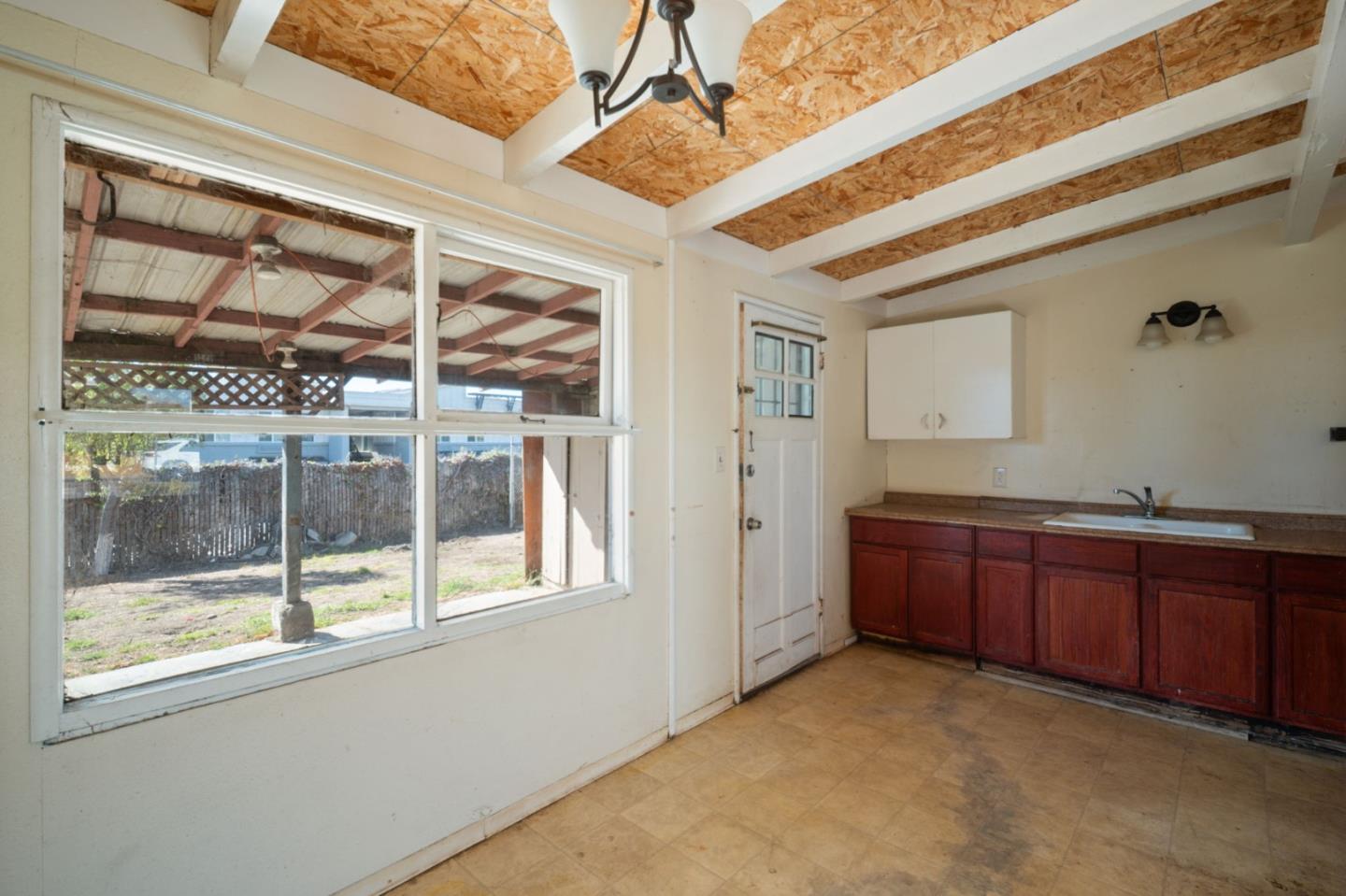 Detail Gallery Image 18 of 27 For 43 Holly Dr, Watsonville,  CA 95076 - 3 Beds | 1 Baths