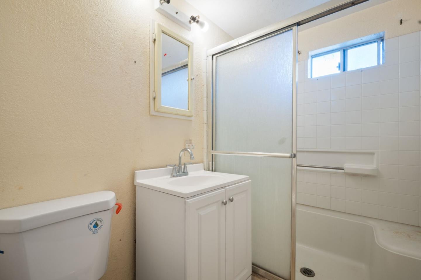 Detail Gallery Image 8 of 27 For 43 Holly Dr, Watsonville,  CA 95076 - 3 Beds | 1 Baths