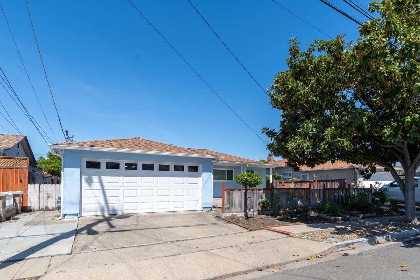 Detail Gallery Image 2 of 37 For 187 Turlock Way, Hayward,  CA 94544 - 3 Beds | 2 Baths