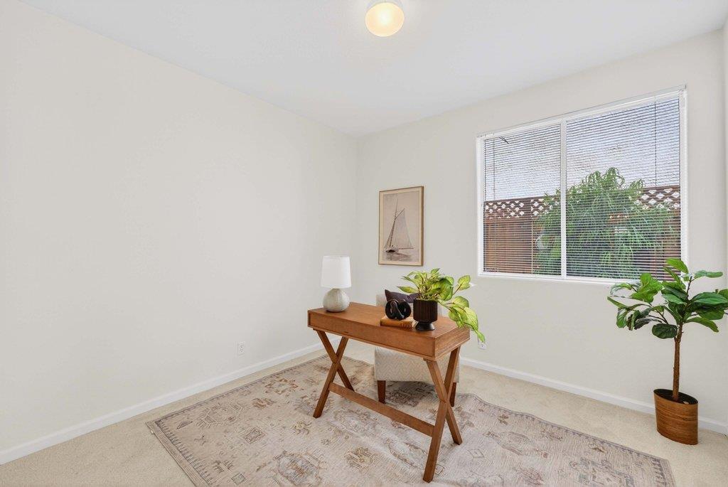 Detail Gallery Image 18 of 39 For 1963 Cabernet Way, Salinas,  CA 93906 - 3 Beds | 3 Baths