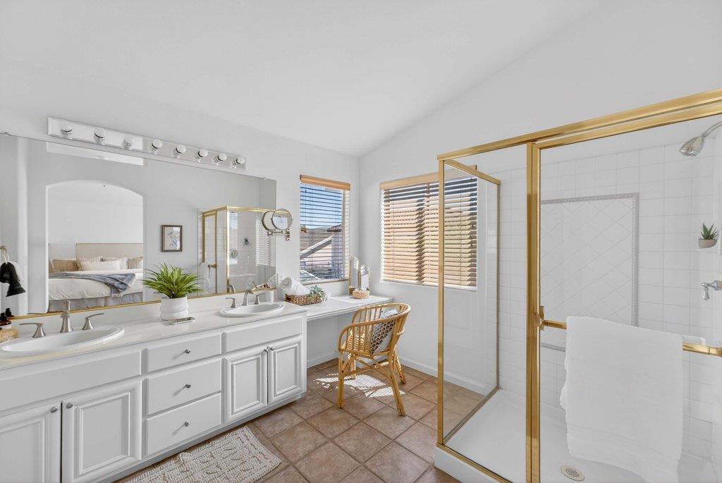 Detail Gallery Image 24 of 39 For 1963 Cabernet Way, Salinas,  CA 93906 - 3 Beds | 3 Baths