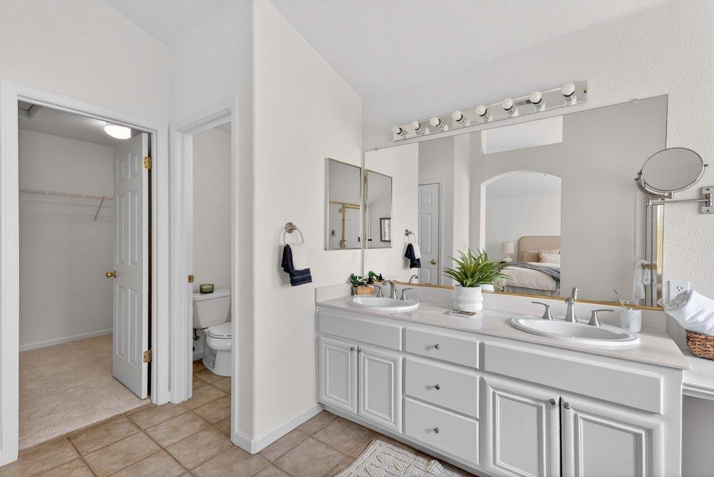 Detail Gallery Image 26 of 39 For 1963 Cabernet Way, Salinas,  CA 93906 - 3 Beds | 3 Baths