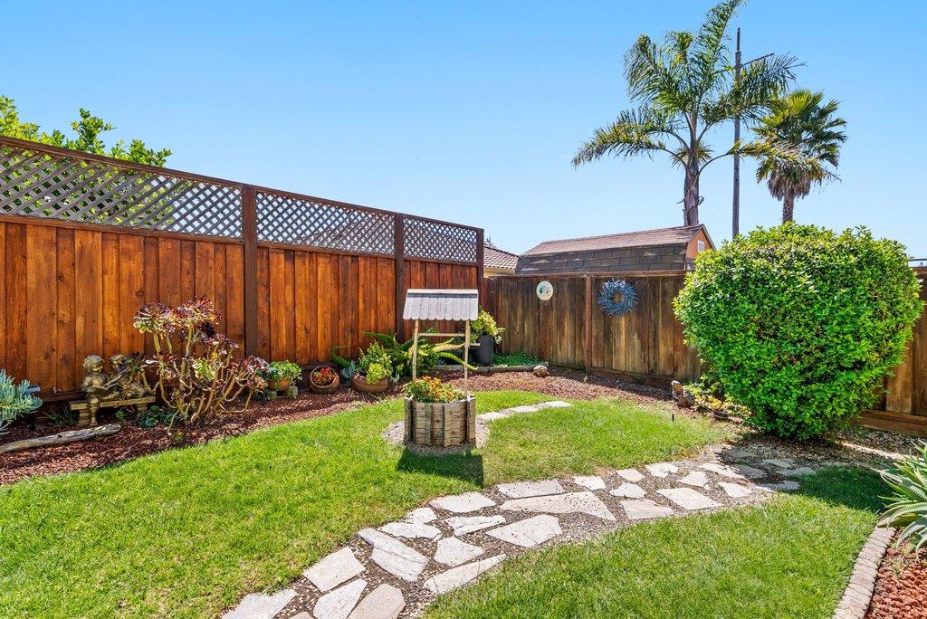 Detail Gallery Image 31 of 39 For 1963 Cabernet Way, Salinas,  CA 93906 - 3 Beds | 3 Baths