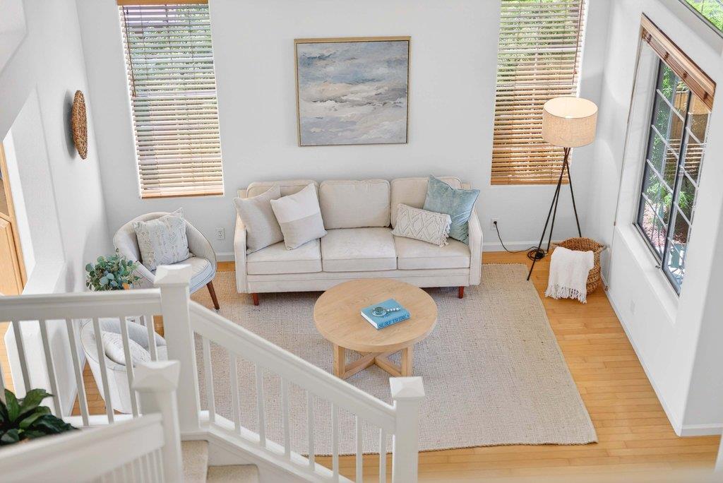 Detail Gallery Image 4 of 39 For 1963 Cabernet Way, Salinas,  CA 93906 - 3 Beds | 3 Baths