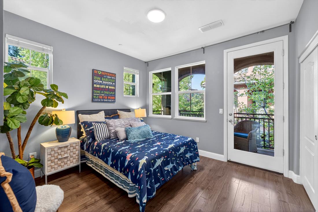 Detail Gallery Image 10 of 49 For 499 Calabria Pl, San Jose,  CA 95128 - 4 Beds | 4 Baths