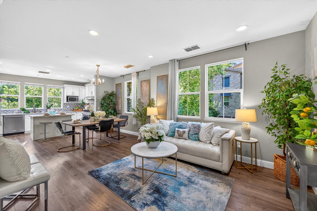 Detail Gallery Image 17 of 49 For 499 Calabria Pl, San Jose,  CA 95128 - 4 Beds | 4 Baths