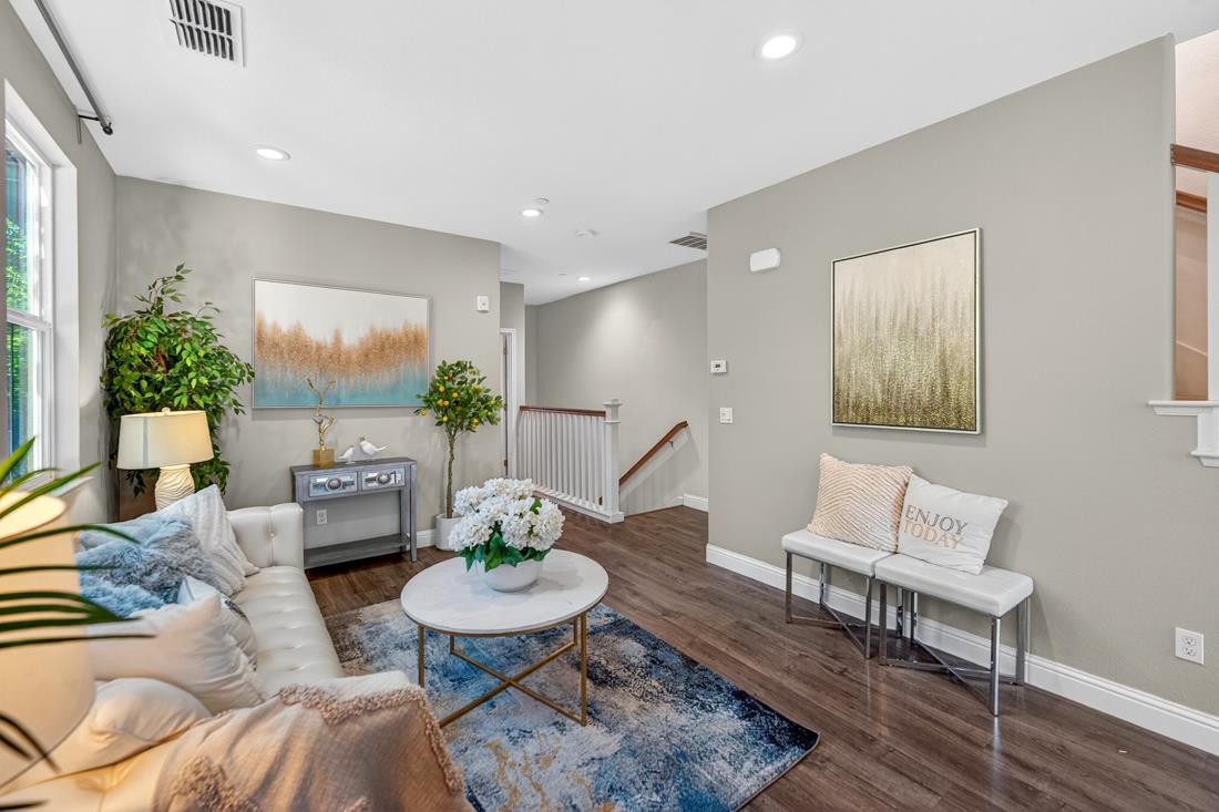 Detail Gallery Image 21 of 49 For 499 Calabria Pl, San Jose,  CA 95128 - 4 Beds | 4 Baths