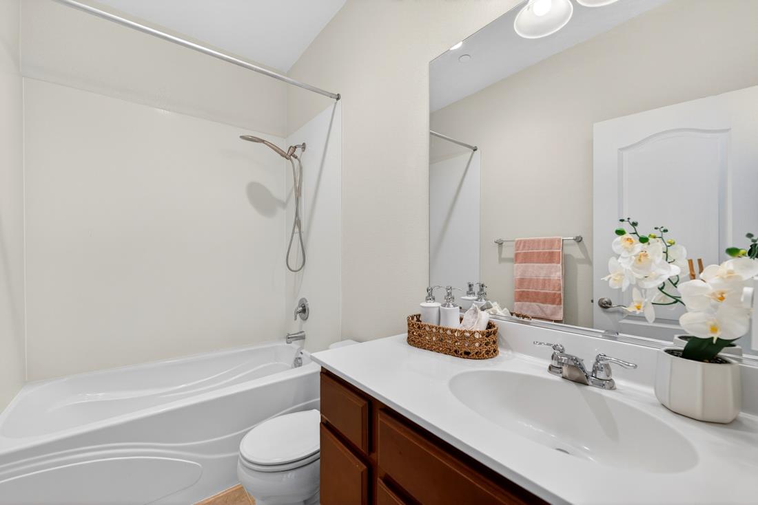 Detail Gallery Image 39 of 49 For 499 Calabria Pl, San Jose,  CA 95128 - 4 Beds | 4 Baths