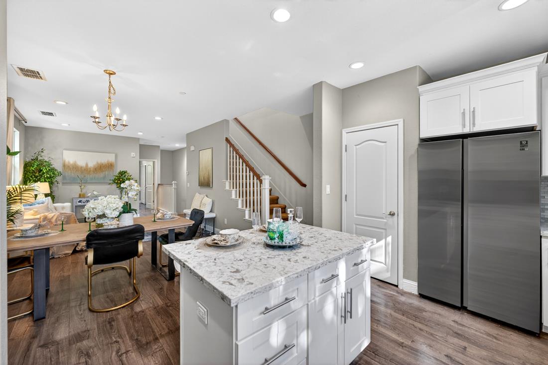 Detail Gallery Image 9 of 49 For 499 Calabria Pl, San Jose,  CA 95128 - 4 Beds | 4 Baths