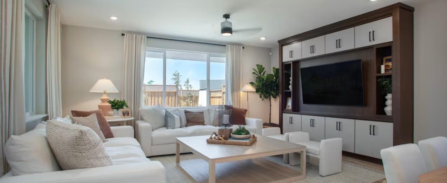 Detail Gallery Image 4 of 10 For 3175 Scott Edwards Ln, Lathrop,  CA 95330 - 4 Beds | 3/1 Baths