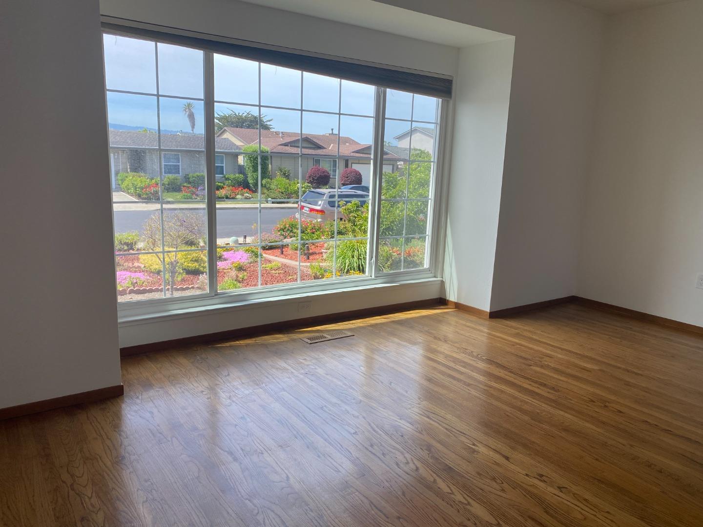 Detail Gallery Image 3 of 18 For 239 Killdeer Ct, Foster City,  CA 94404 - 4 Beds | 3 Baths