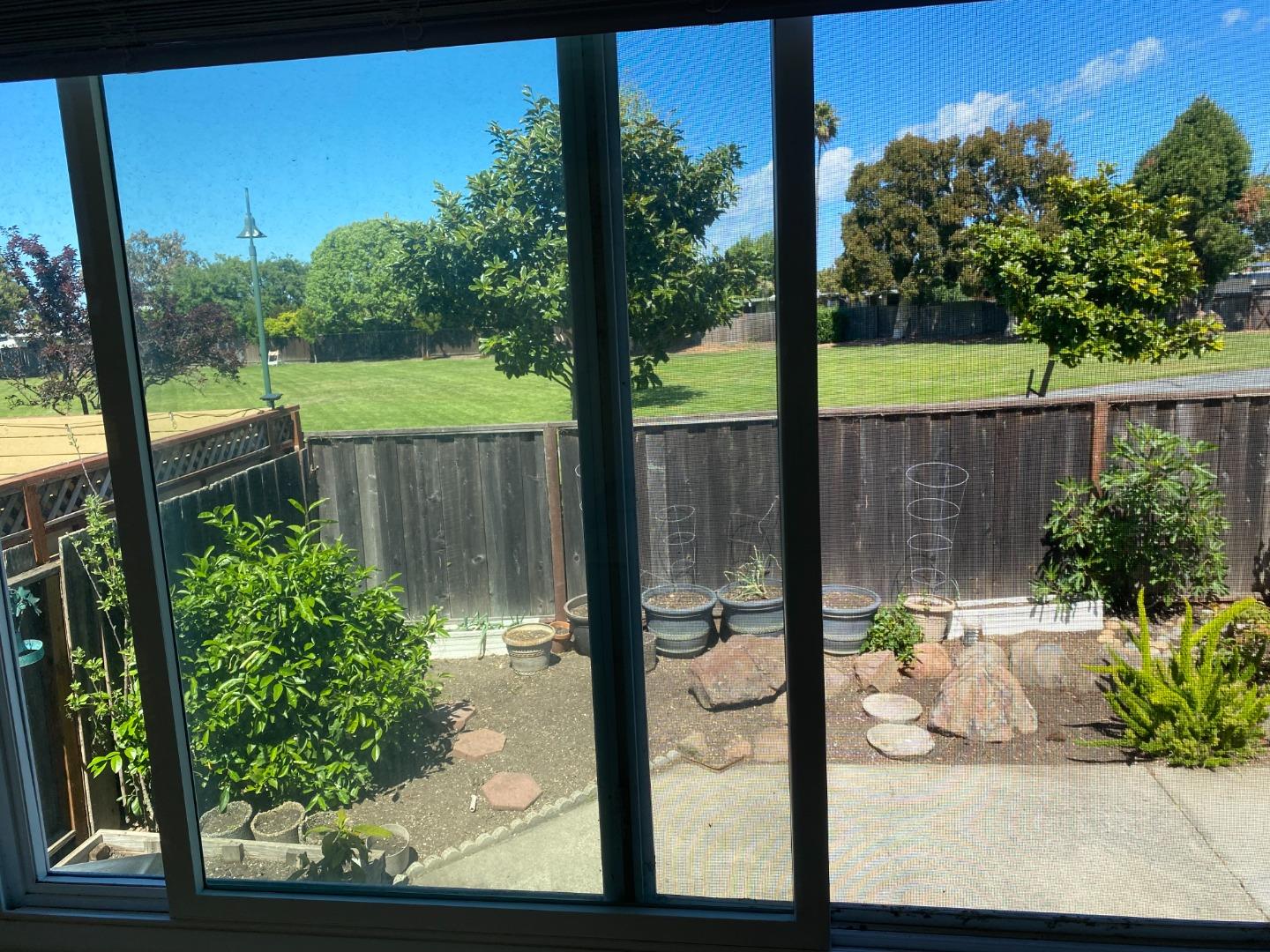 Detail Gallery Image 5 of 18 For 239 Killdeer Ct, Foster City,  CA 94404 - 4 Beds | 3 Baths