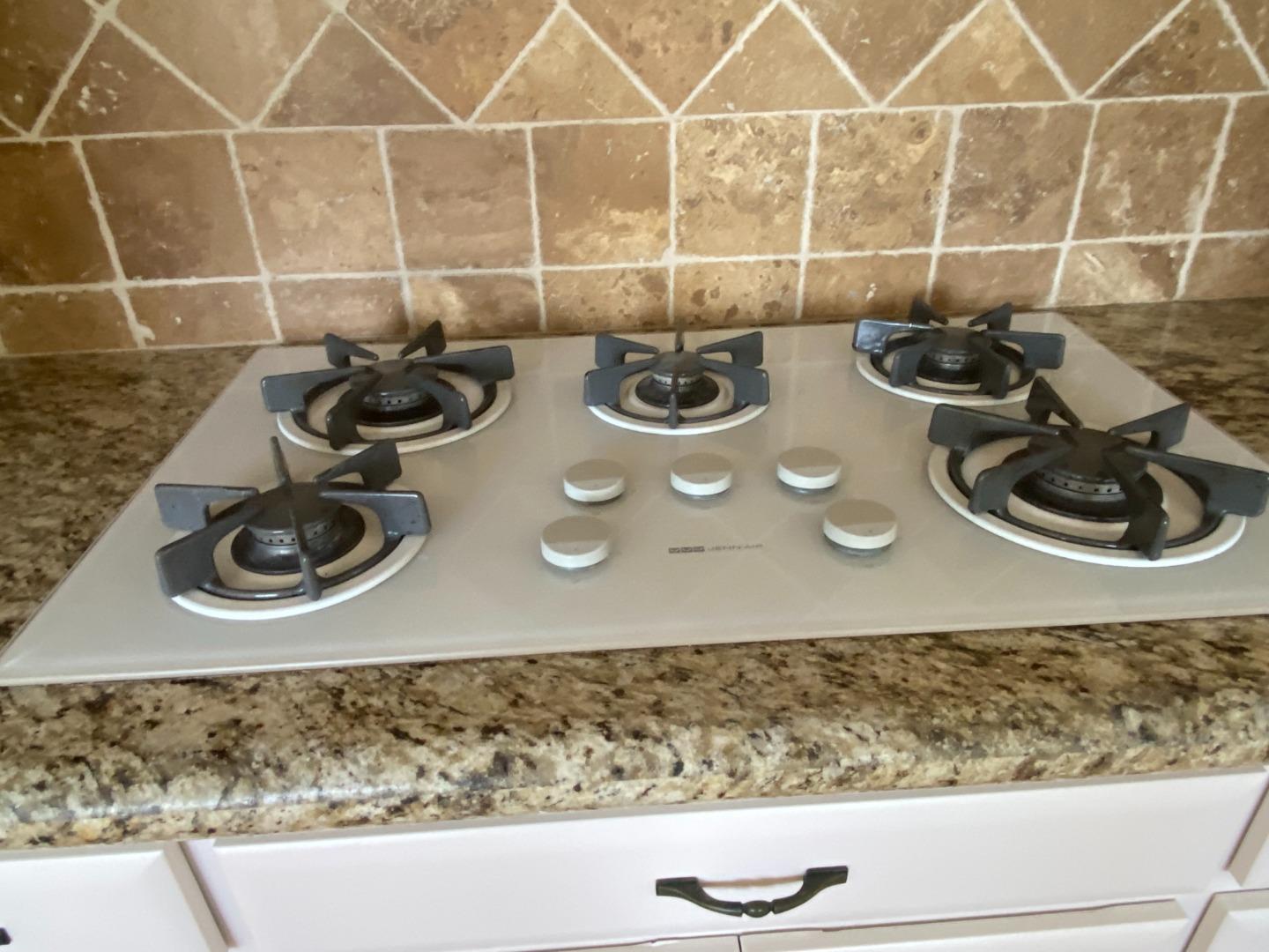 Detail Gallery Image 9 of 18 For 239 Killdeer Ct, Foster City,  CA 94404 - 4 Beds | 3 Baths