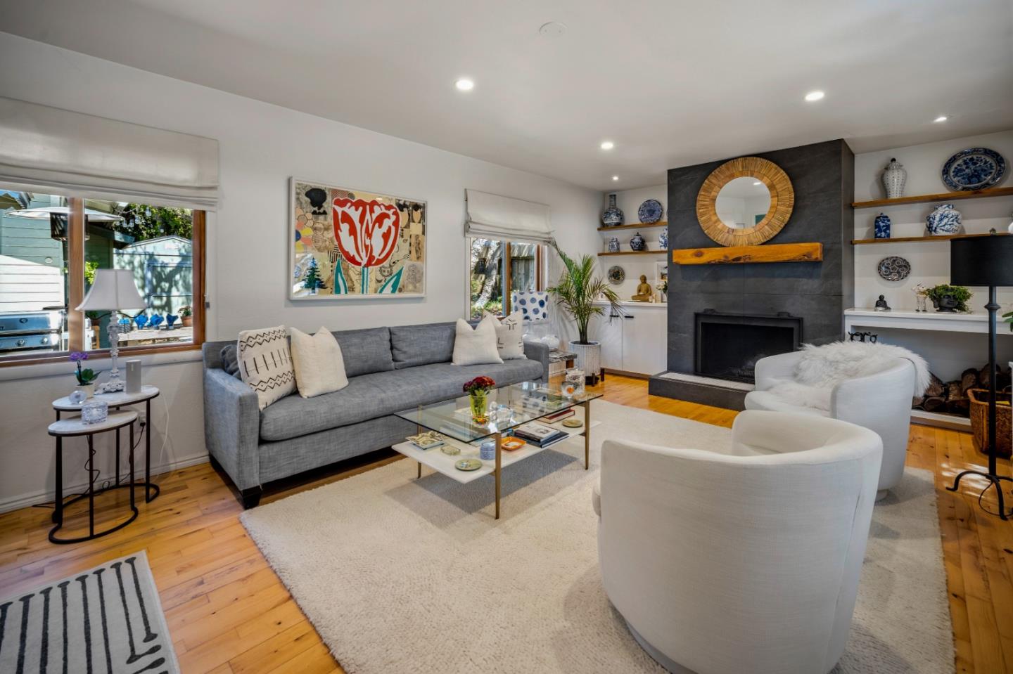 Front Image Thumbnail for ML82043645