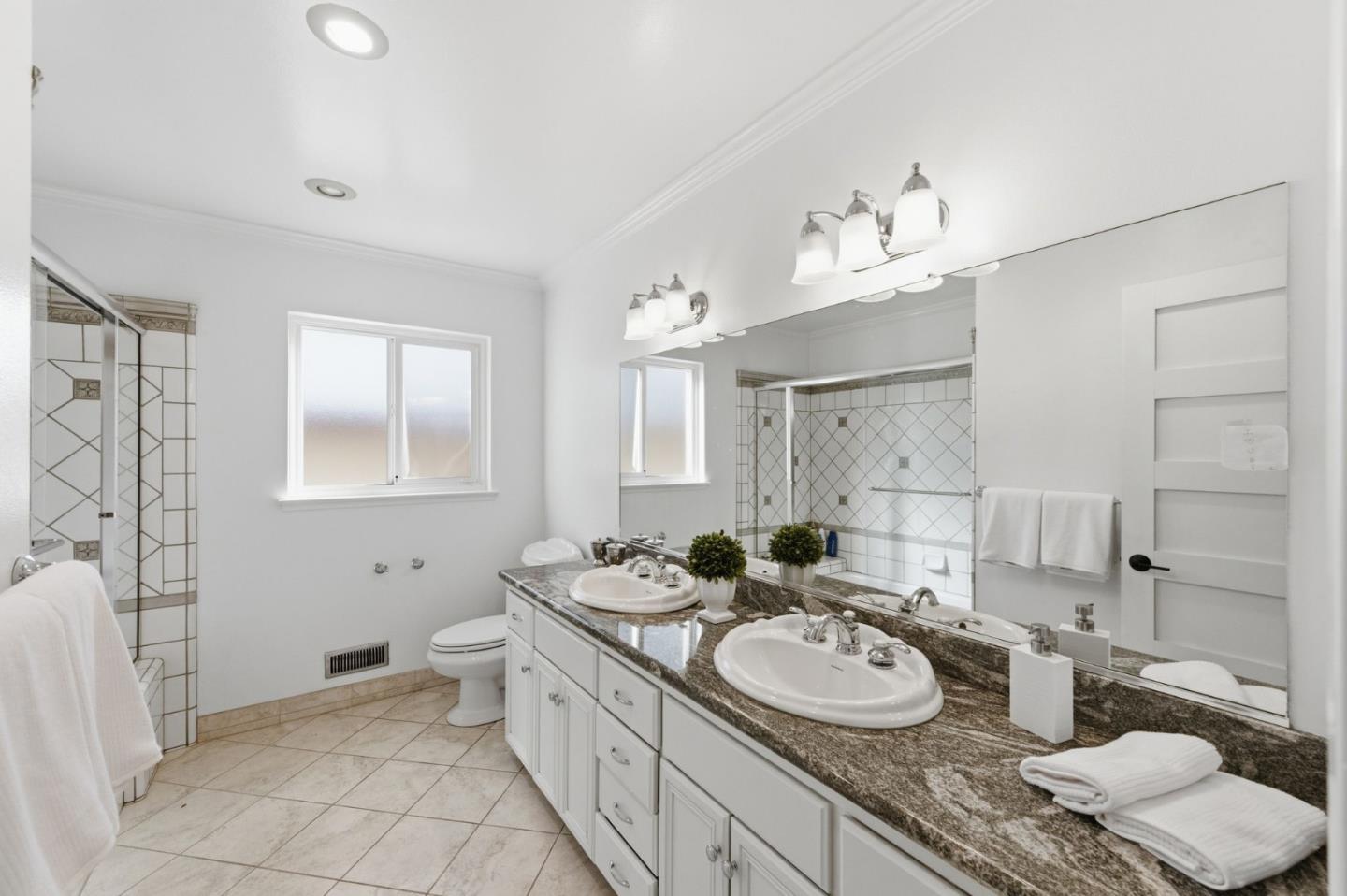 Detail Gallery Image 14 of 20 For 1467 Kiner Ave, San Jose,  CA 95125 - 4 Beds | 2/1 Baths