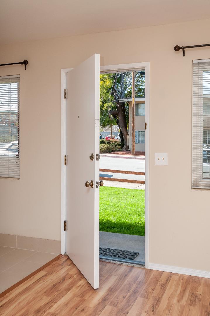 Detail Gallery Image 8 of 19 For 4 E 41st Pl a,  San Mateo,  CA 94403 - 1 Beds | 1 Baths
