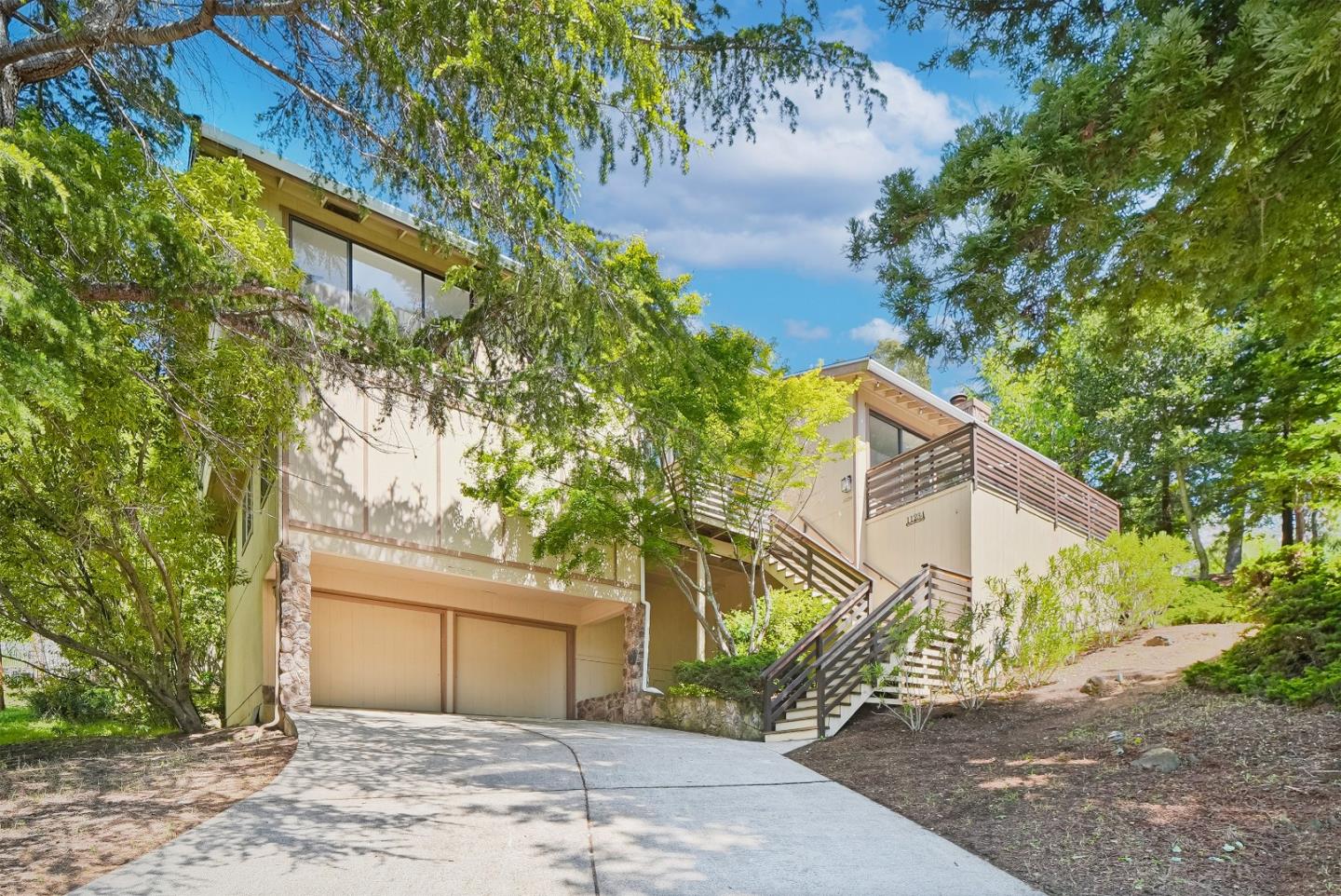 Front Image Thumbnail for ML82043653