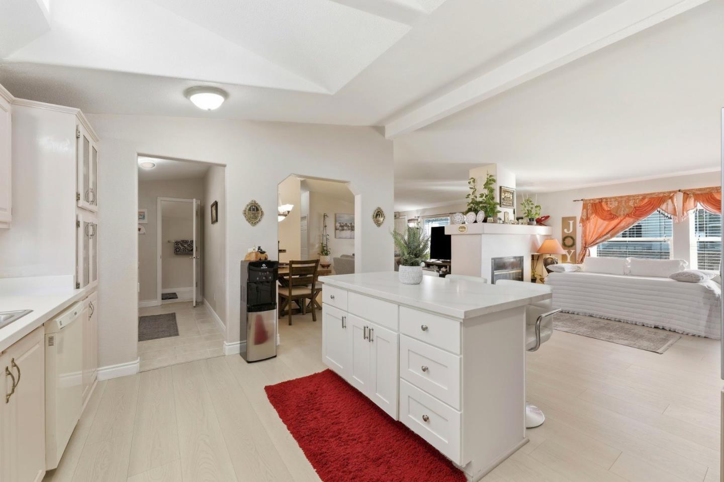 Detail Gallery Image 14 of 36 For 600 E Weddell Dr #247,  Sunnyvale,  CA 94089 - 3 Beds | 2 Baths