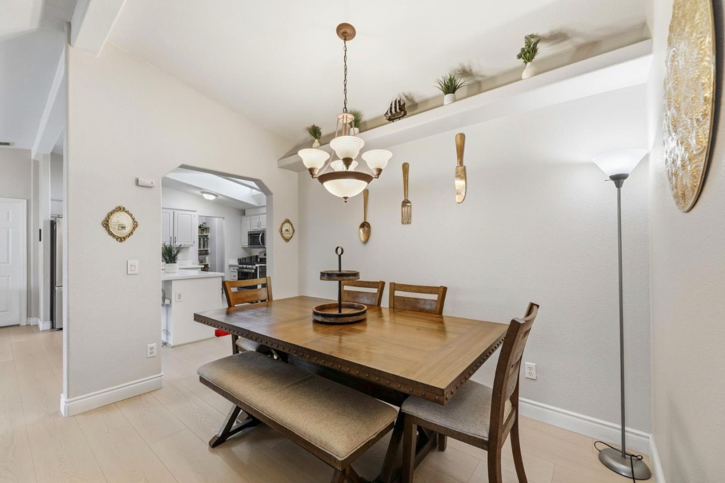 Detail Gallery Image 16 of 36 For 600 E Weddell Dr #247,  Sunnyvale,  CA 94089 - 3 Beds | 2 Baths