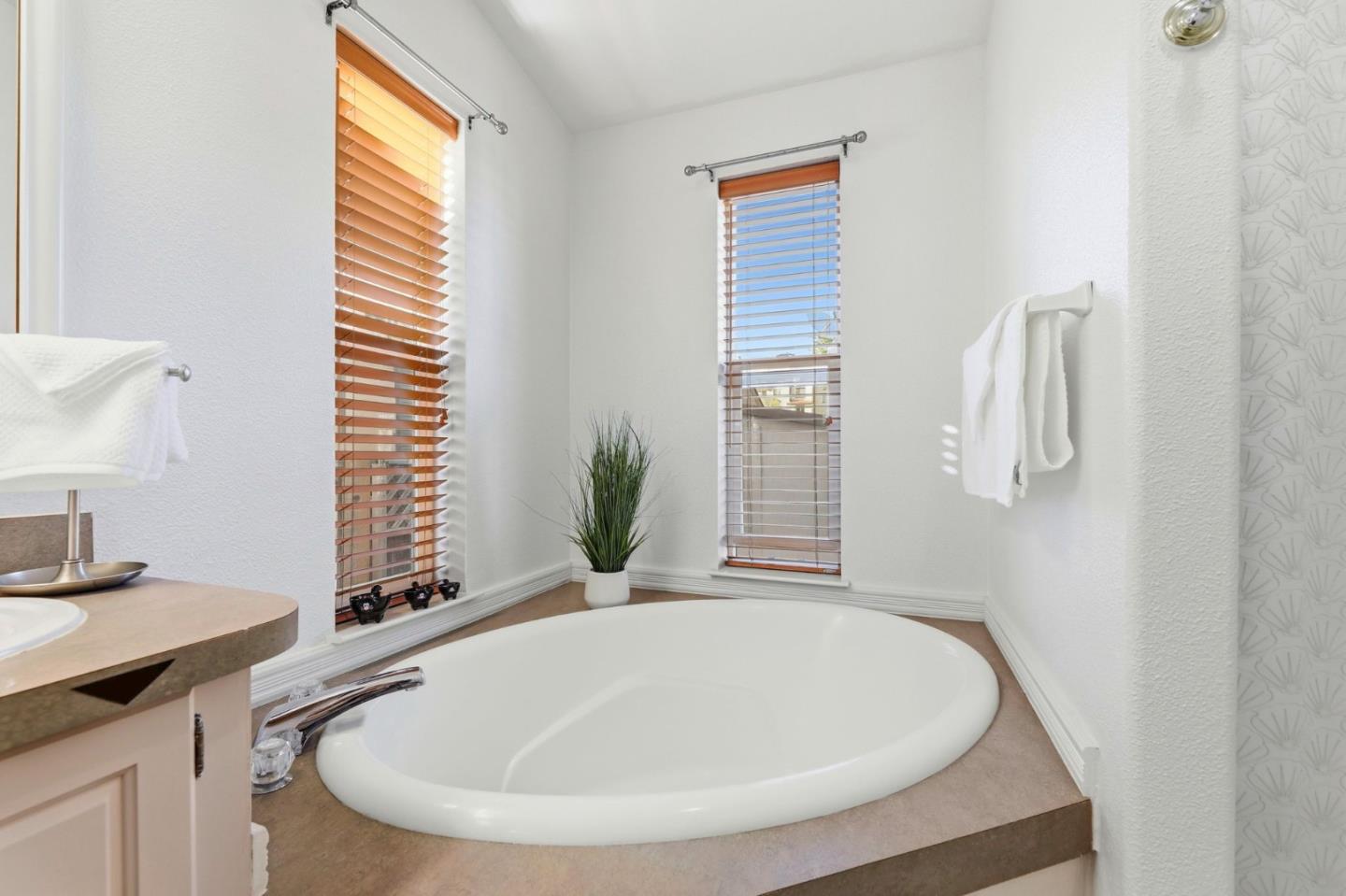 Detail Gallery Image 24 of 36 For 600 E Weddell Dr #247,  Sunnyvale,  CA 94089 - 3 Beds | 2 Baths